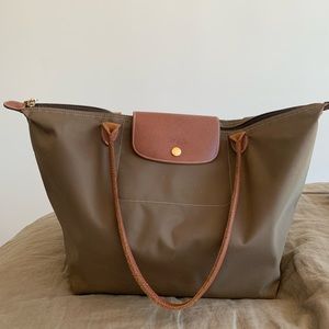 Longchamp Le Pliage Medium Tote